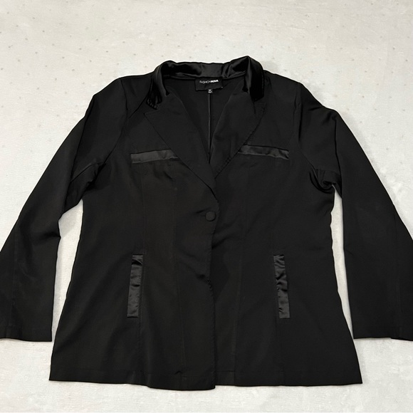 Got Things To Do Fashion Nova Blazer - Picture 6 of 10